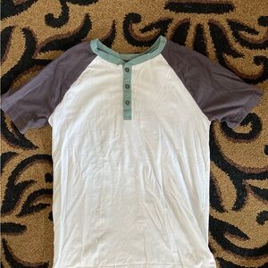 🍂Tommy Bahama White and Green Tee